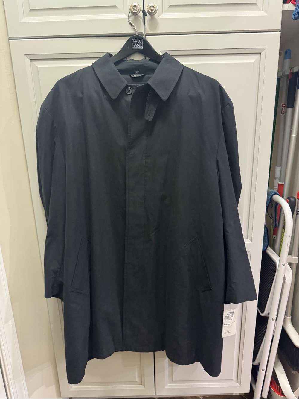 NWT JoS. A. Bank Men's Year Round Raincoat Black 52R Waterproof